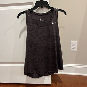 Nike tank